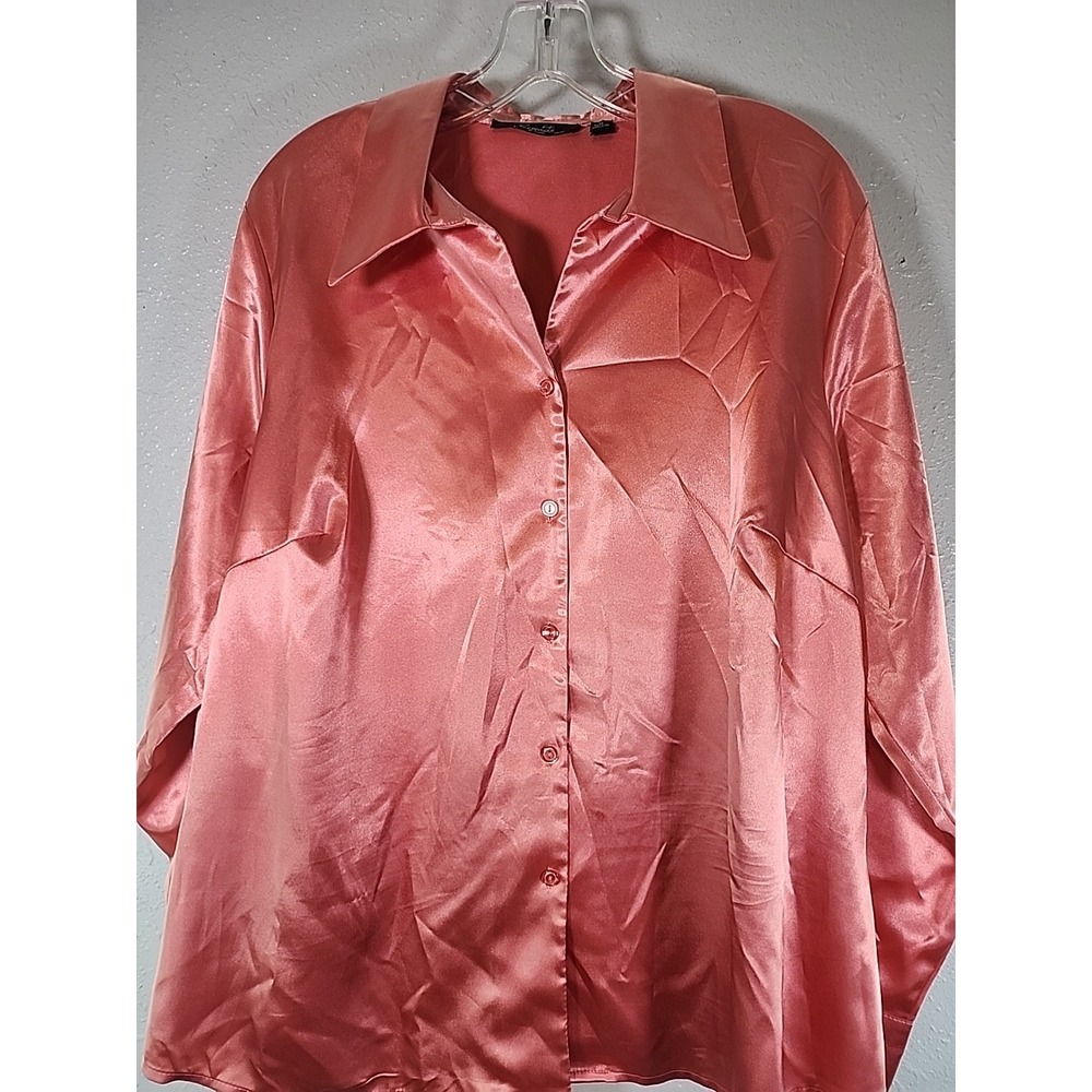 Vtg Essentials Women Top Size XL‎ Salmon Pink  Satin Like Collared Button Blouse